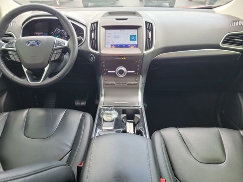 Certified 2020 Ford Edge Titanium AWD/4WD image 11