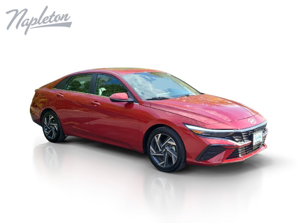 Used 2025 Hyundai Elantra Limited FWD image 8