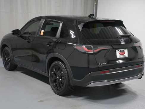 Used 2025 Honda HR-V Sport image 6
