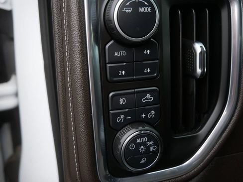 Used 2020 Chevrolet Silverado 3500 LTZ w/ Technology Package AWD/4WD image 22