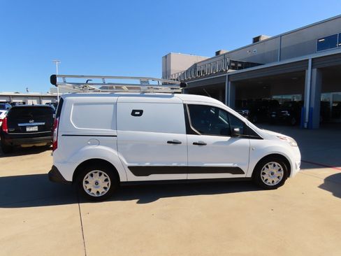 Used 2018 Ford Transit Connect XLT image 10