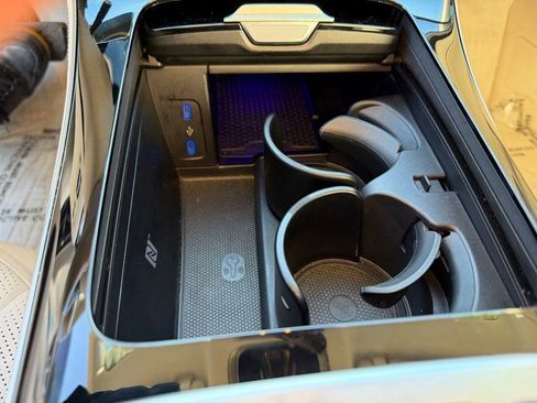 Used 2022 Mercedes-Benz EQS 450+ Sedan image 25