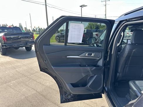 Certified 2025 Ford Explorer ST-Line AWD/4WD image 21