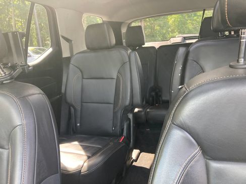 Used 2021 Chevrolet Traverse RS w/ LPO, Floor Liner Package AWD/4WD image 32