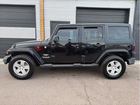 Used 2011 Jeep Wrangler Unlimited Sahara w/ Dual Top Group image 6