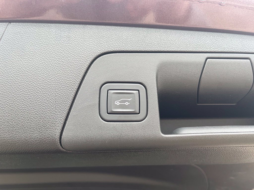Used 2025 Buick Envision Preferred AWD/4WD image 8