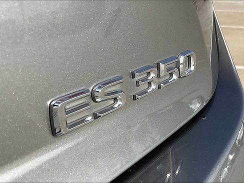 Used 2015 Lexus ES 350 w/ Premium Package FWD image 28