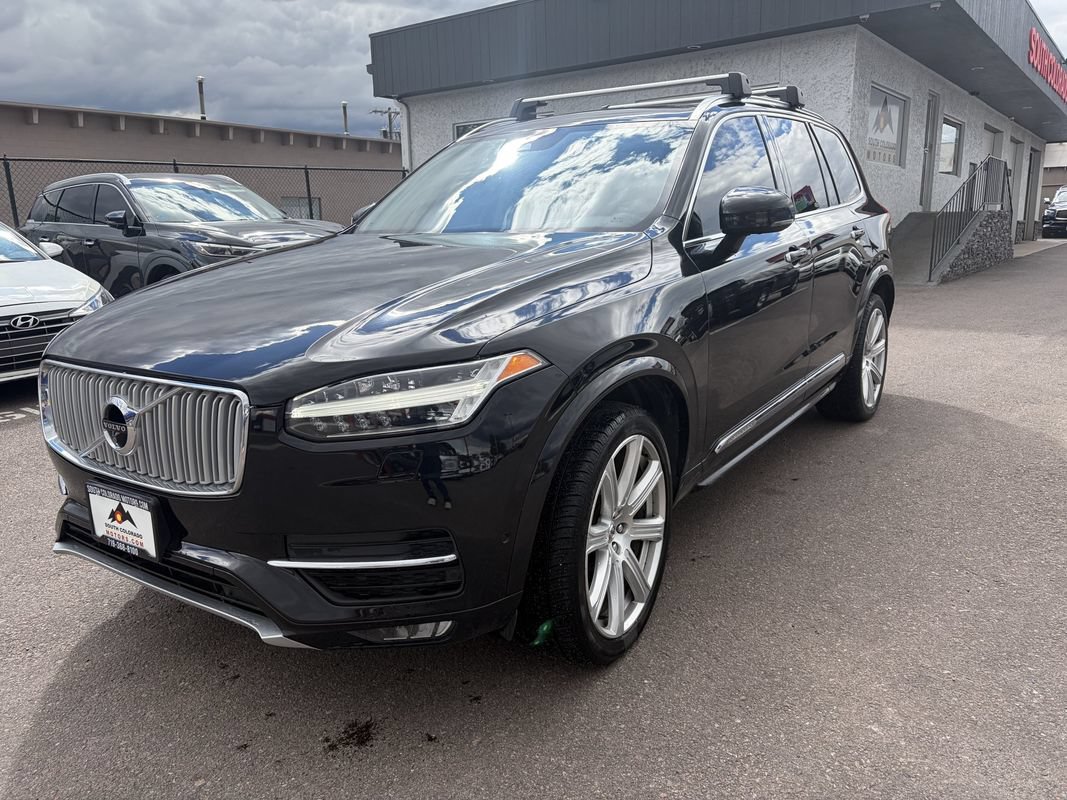 Used 2017 Volvo XC90 T6 Inscription w/ Vision Package AWD/4WD image 3