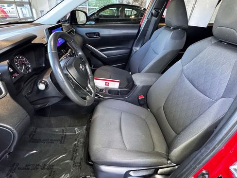 Certified 2024 Toyota Corolla Cross LE image 22