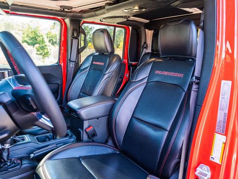 Used 2023 Jeep Gladiator Rubicon w/ LED Lighting Group image 21