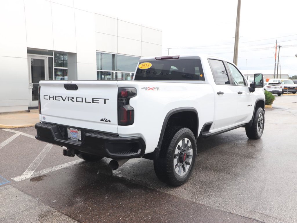 Used 2024 Chevrolet Silverado 2500 Custom w/ Custom Value Package AWD/4WD image 15