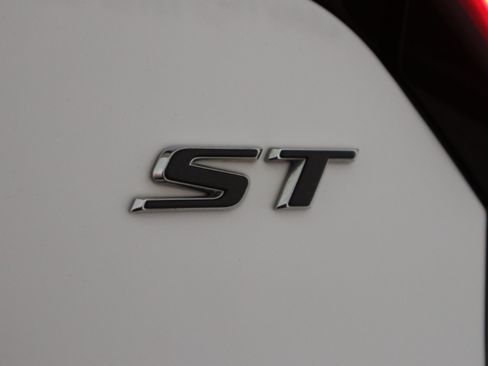 Used 2024 Buick Encore GX Sport Touring FWD image 36