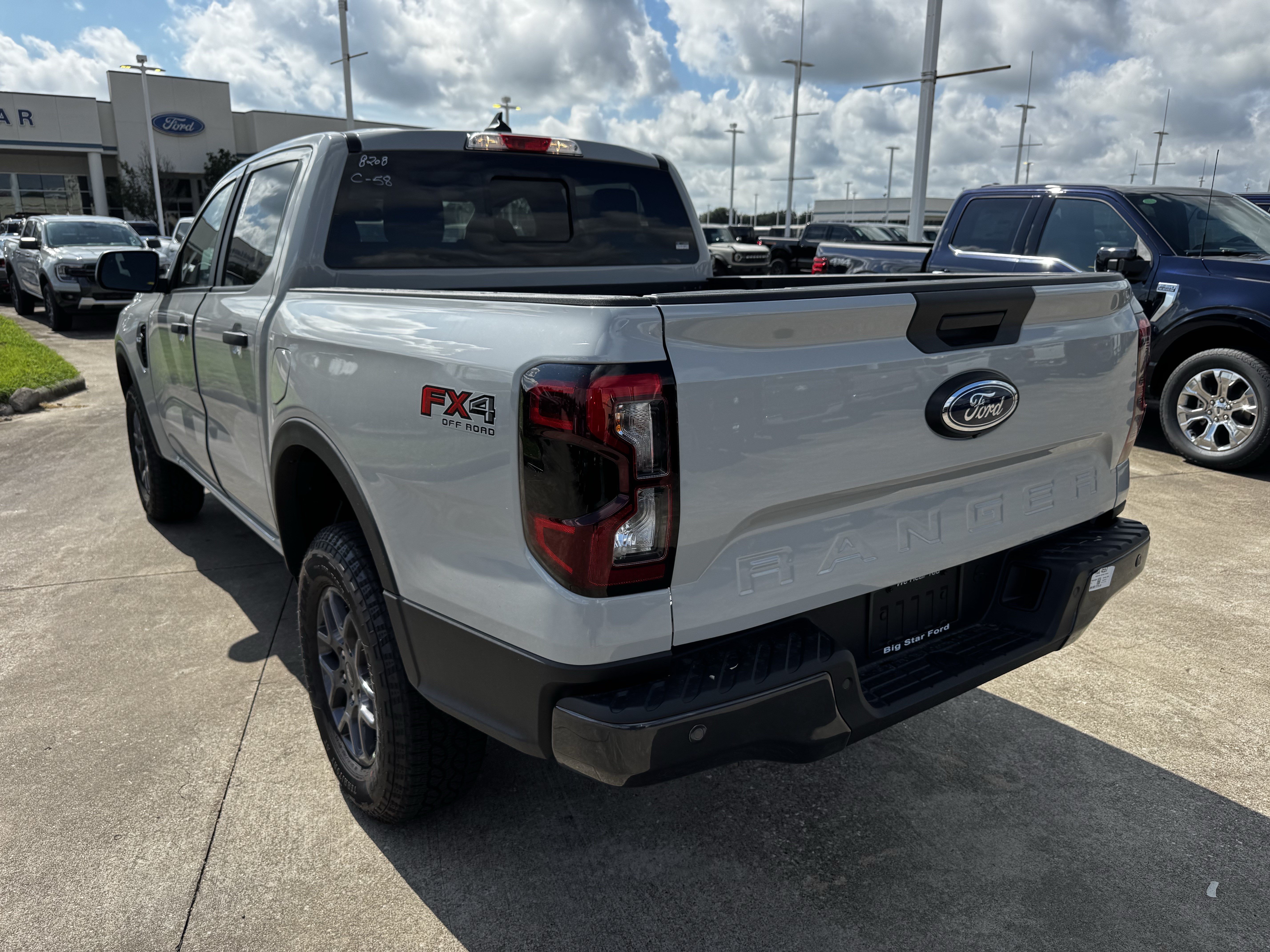 New 2026 Ford Ranger XLT w/ Equipment Group 301A High AWD/4WD image 6