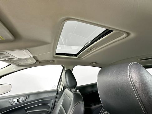 Used 2021 Ford EcoSport Titanium AWD/4WD image 18