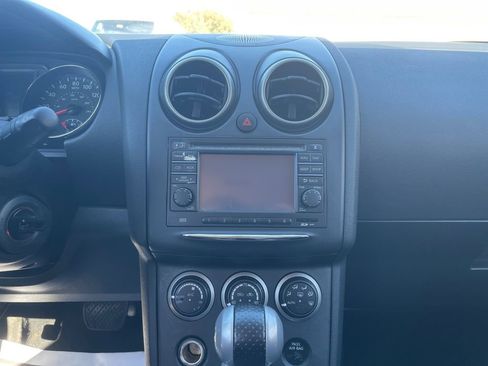 Used 2011 Nissan Rogue SV w/ Premium Pkg image 12