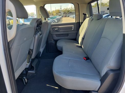 Used 2019 RAM 1500 Classic SLT image 14