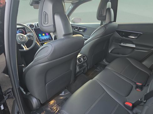 Used 2026 Mercedes-Benz GLC 300 4MATIC image 13