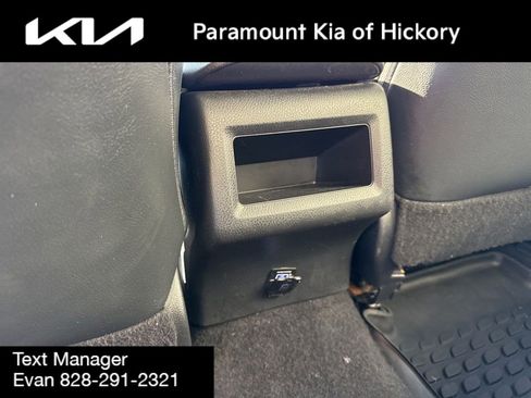 Used 2019 Toyota Camry SE FWD image 15