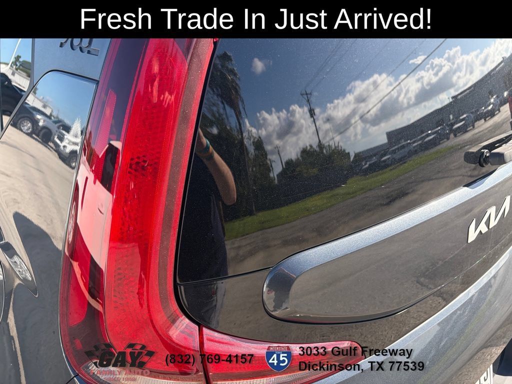 Used 2022 Kia Soul EX FWD image 11