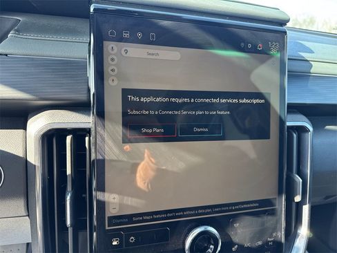 Used 2025 GMC Acadia AT4 image 18