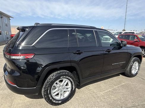 Used 2022 Jeep Grand Cherokee Laredo w/ Luxury Tech Group I image 7