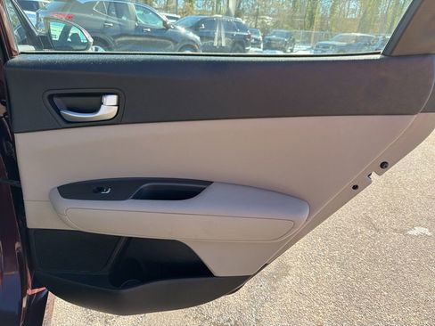 Used 2018 Kia Optima LX image 25