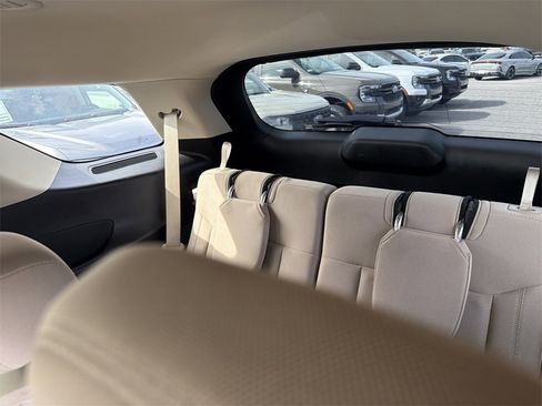 Used 2021 Ford Explorer 2WD image 15