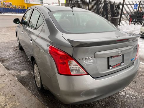 Used 2013 Nissan Versa SV w/ Convenience Pkg image 2