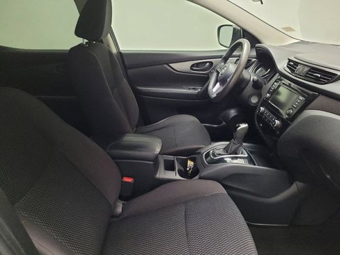 Used 2020 Nissan Rogue Sport S image 21