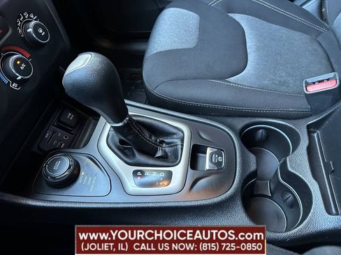 Used 2017 Jeep Cherokee Sport AWD/4WD image 43