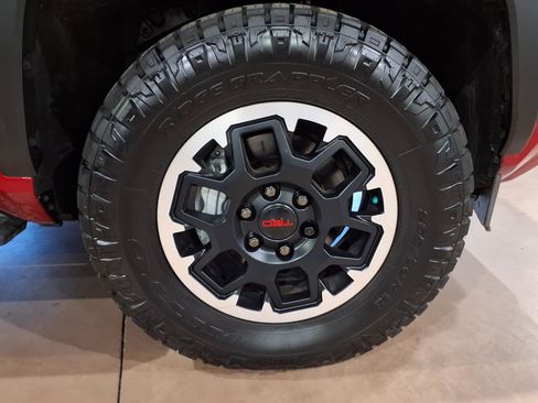 Used 2025 Toyota 4Runner TRD Off-Road Premium AWD/4WD image 20