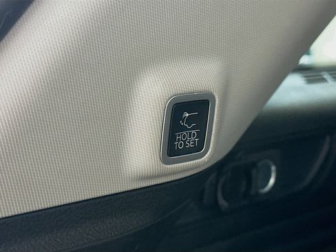 Used 2022 Jeep Grand Cherokee Limited 4xe w/ Luxury Tech Group II image 32