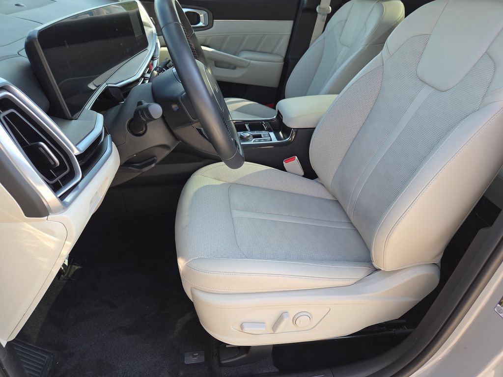 Used 2025 Kia Sorento SX AWD/4WD image 6