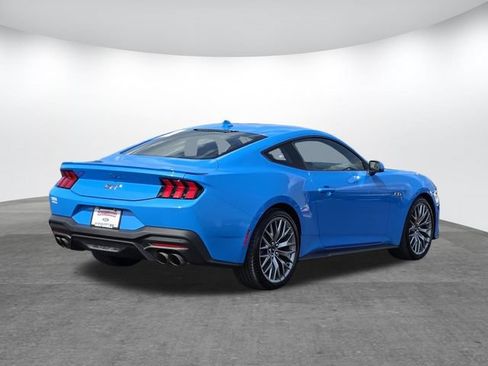 Used 2025 Ford Mustang GT Premium RWD image 5