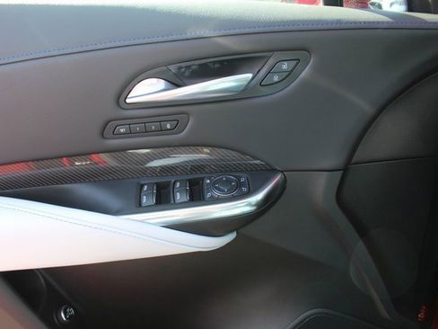 Used 2025 Cadillac XT4 Sport image 36