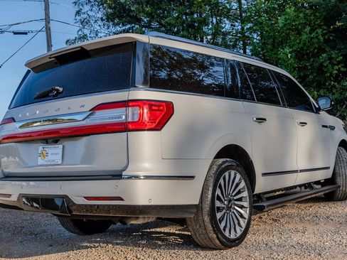 Used 2019 Lincoln Navigator L Reserve AWD/4WD image 5