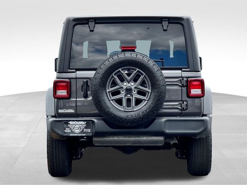 Used 2024 Jeep Wrangler Unlimited Sport AWD/4WD image 6