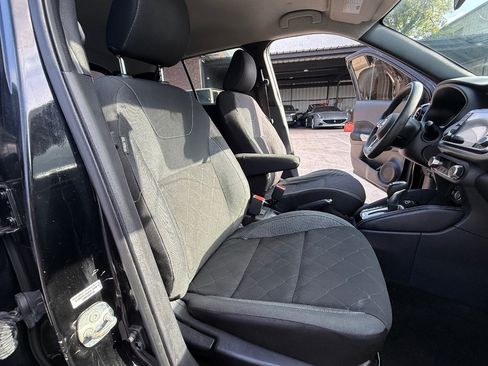 Used 2020 Nissan Kicks SV FWD image 14