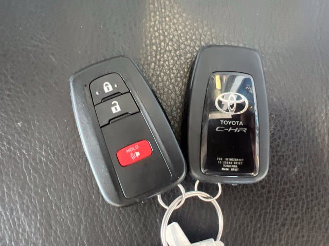 Used 2021 Toyota C-HR Limited FWD image 34