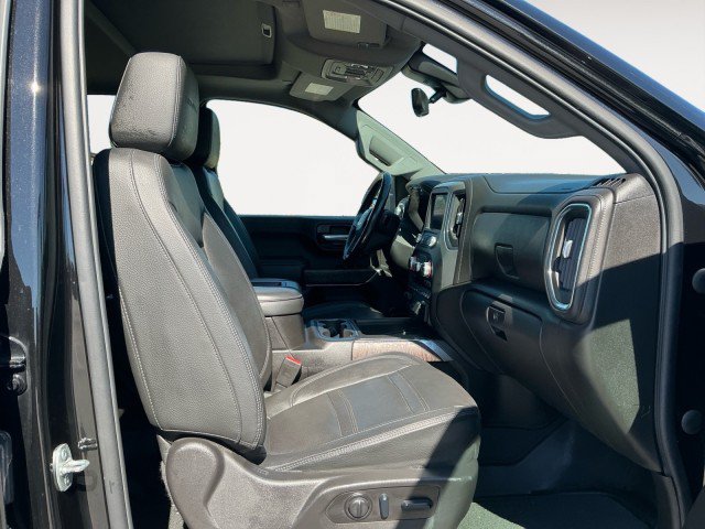 Used 2022 GMC Sierra 2500 Denali w/ Denali Black Diamond Edition AWD/4WD image 12