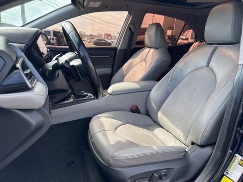 Used 2021 Toyota Camry XSE image 28