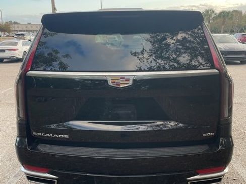 Used 2023 Cadillac Escalade Premium Luxury Platinum image 3