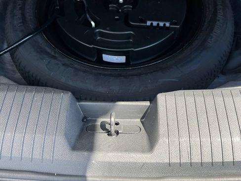 Used 2023 Nissan Rogue SV FWD image 13