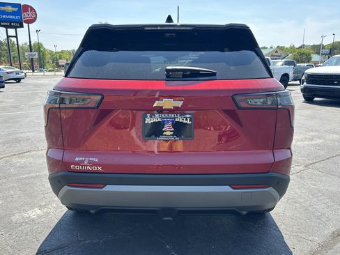New 2026 Chevrolet Equinox LT w/ Safety and Technology Package FWD image 8
