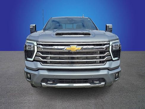 Used 2025 Chevrolet Silverado 2500 High Country w/ High Country Premium Package image 2