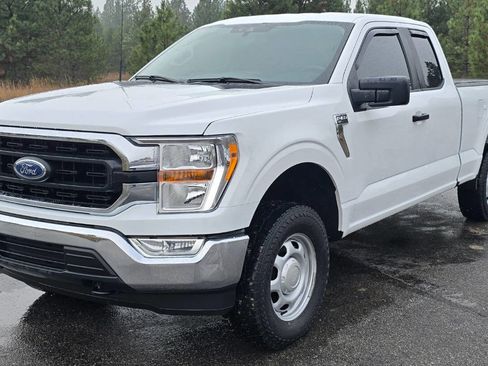 Used 2022 Ford F150 XLT image 2