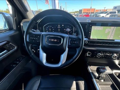 Used 2023 GMC Sierra 1500 SLT w/ SLT Premium Package AWD/4WD image 5