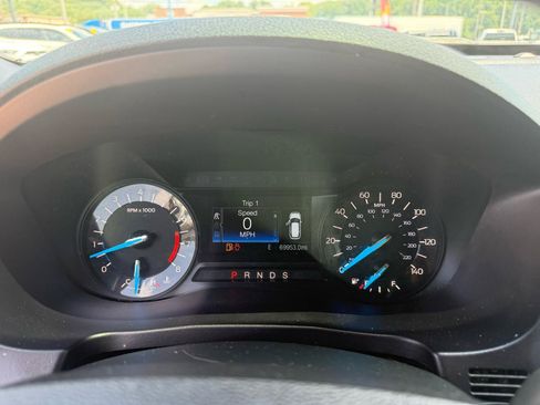 Used 2018 Ford Explorer XLT FWD image 11