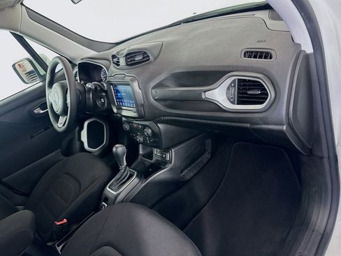 Used 2019 Jeep Renegade Latitude image 27