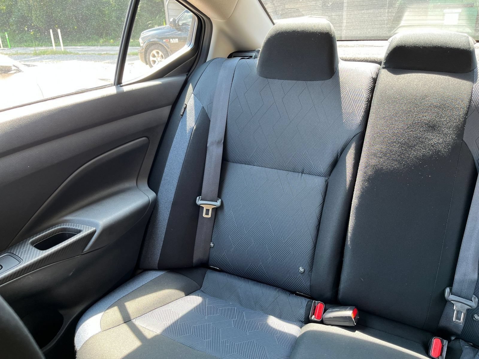 Used 2025 Nissan Versa SV FWD image 40